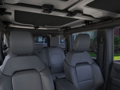 New 2025 Ford Bronco Badlands image 12