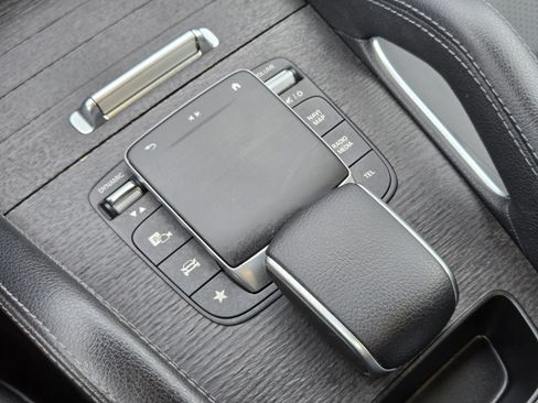 Used 2021 Mercedes-Benz GLE 350 image 17
