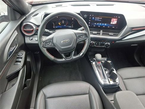 Used 2024 Chevrolet Trax RS w/ Driver Confidence Package image 12