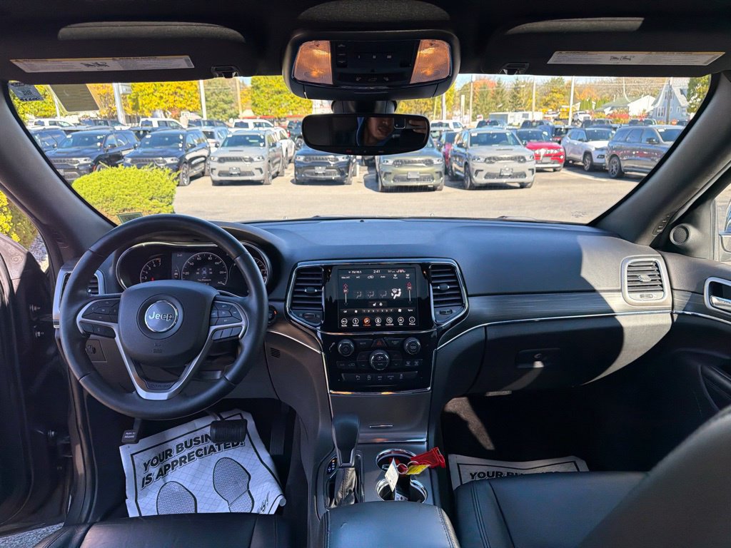 Used 2019 Jeep Grand Cherokee Limited AWD/4WD image 18