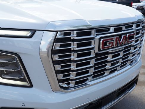 Used 2026 GMC Yukon XL Denali w/ Advanced Technology Package AWD/4WD image 28