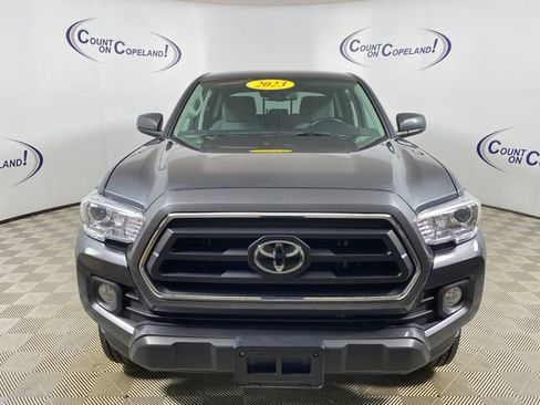 Used 2023 Toyota Tacoma SR5 AWD/4WD image 2