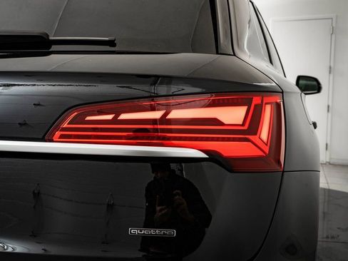 Used 2023 Audi Q5 2.0T Premium w/ Convenience Package AWD/4WD image 9