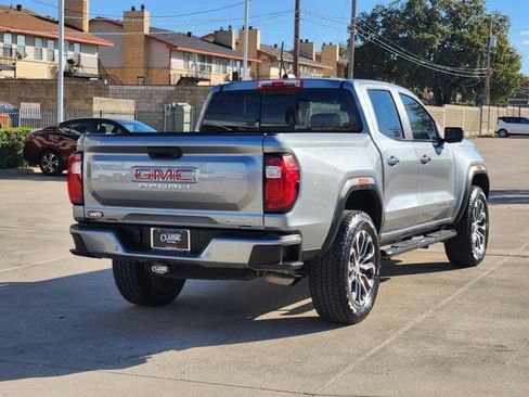 Used 2024 GMC Canyon Denali image 14