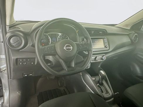 Certified 2025 Nissan Kicks Play S image 11