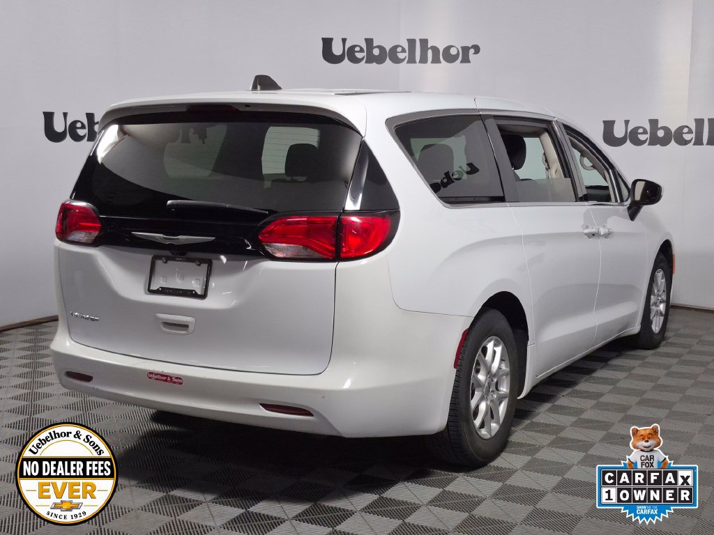 Used 2023 Chrysler Voyager LX FWD image 7