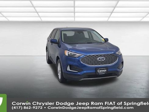 Used 2023 Ford Edge SEL image 4