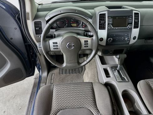 Used 2017 Nissan Frontier SV RWD image 9