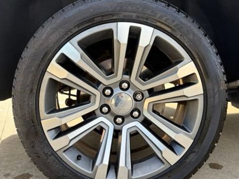 Used 2020 GMC Yukon XL Denali w/ Open Road Package RWD image 12