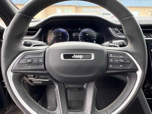 Used 2023 Jeep Grand Cherokee L Laredo AWD/4WD image 20
