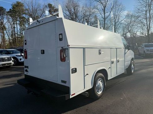 New 2026 Ford E-350 and Econoline 350 Super Duty w/ Power Equipment Group image 5