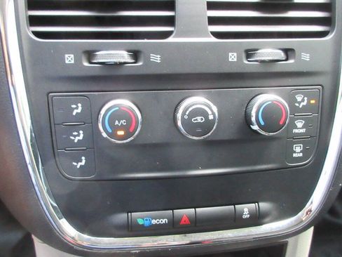 Used 2014 RAM C/V Tradesman FWD image 37