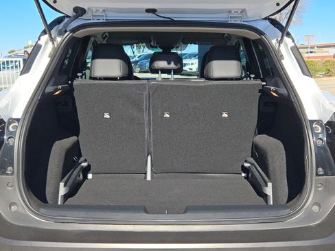 Certified 2025 Nissan Kicks SR image 23