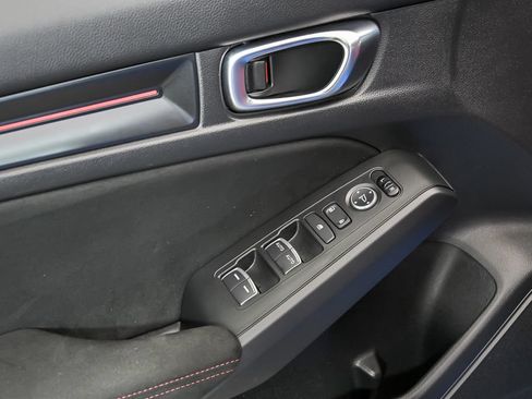 Used 2025 Honda Civic Type R image 10