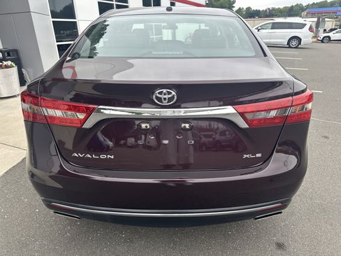 Used 2017 Toyota Avalon XLE w/ Carpet Mat Package FWD image 7