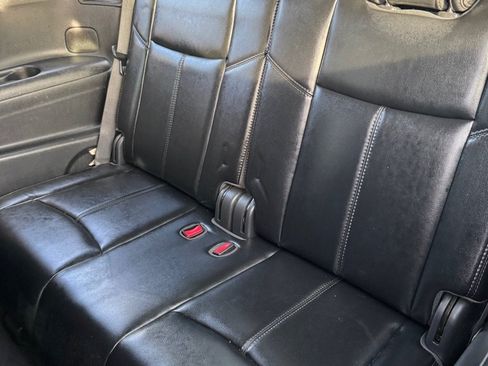 Used 2015 Nissan Pathfinder SL w/ SL Tech Package FWD image 10