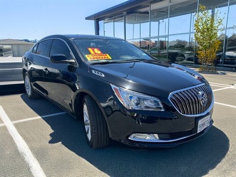 Used 2016 Buick LaCrosse FWD image 4