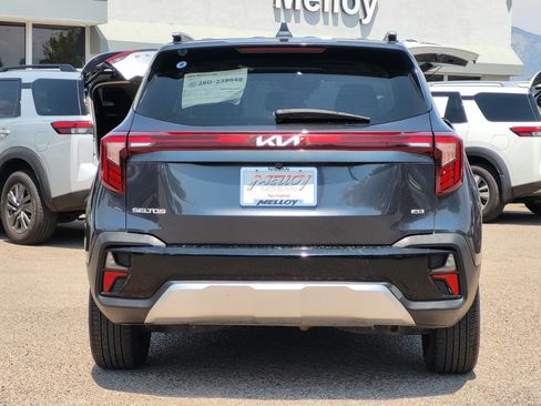 Used 2024 Kia Seltos EX AWD/4WD image 5