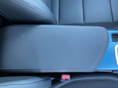 New 2026 Chevrolet Equinox EV LT image 18