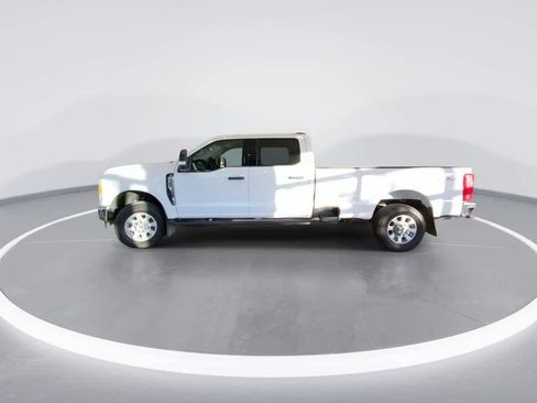 Used 2023 Ford F350 XLT w/ FX4 Off-Road Package AWD/4WD image 5