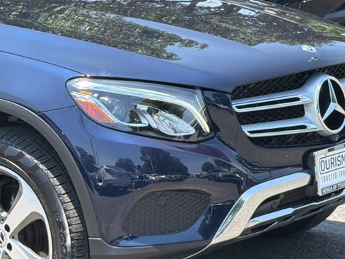 Used 2019 Mercedes-Benz GLC 300 4MATIC image 2
