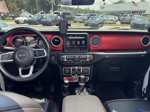 Used 2019 Jeep Wrangler Unlimited Rubicon w/ Advanced Safety Group AWD/4WD image 31