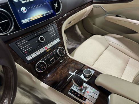 Used 2018 Mercedes-Benz SL 550 image 49