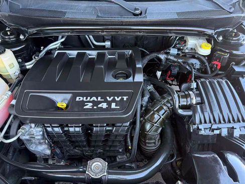 Used 2012 Chrysler 200 Touring FWD image 40