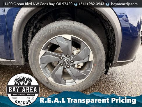 Used 2025 Nissan Rogue SV FWD image 10