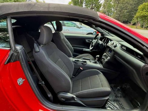 Used 2015 Ford Mustang Convertible RWD image 10