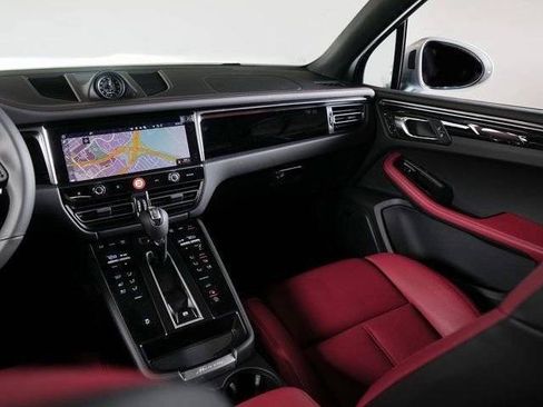 New 2026 Porsche Macan AWD/4WD image 19