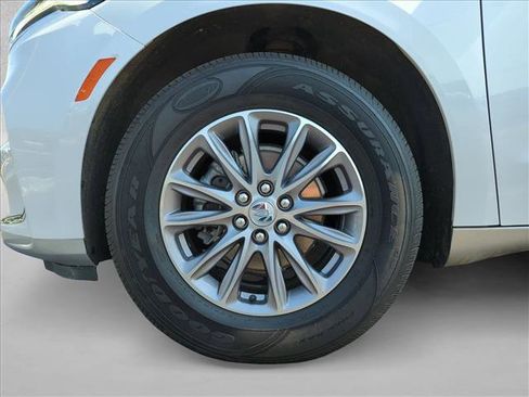 Used 2023 Buick Enclave Essence w/ Trailering Package, 5000 lbs. AWD/4WD image 24