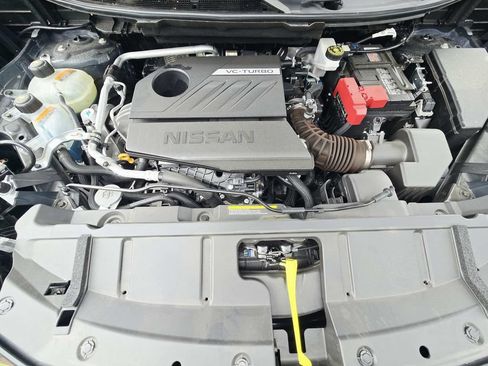 Used 2025 Nissan Rogue SV FWD image 17