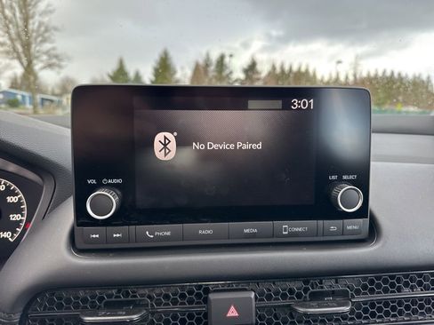 Used 2025 Honda HR-V LX image 14