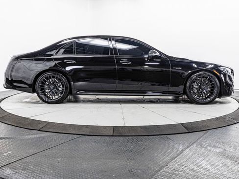 Used 2024 Mercedes-Benz S 63 AMG S image 38
