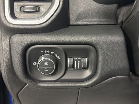 Used 2019 RAM 2500 Big Horn image 10