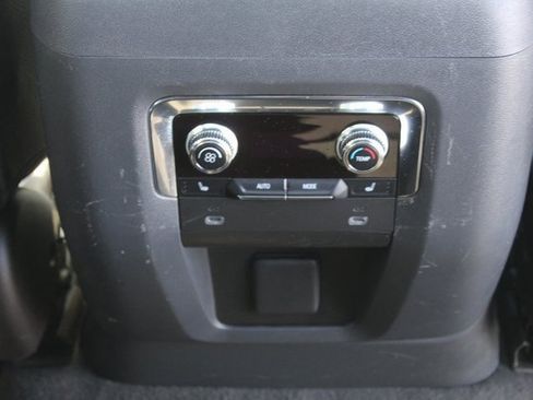 Used 2022 GMC Yukon Denali image 22