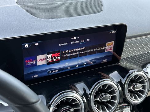 Certified 2024 Mercedes-Benz GLB 250 4MATIC image 16