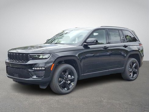 New 2025 Jeep Grand Cherokee Limited w/ Black Appearance Package image 3