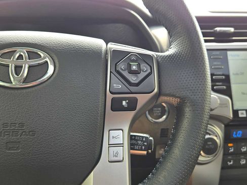 Used 2024 Toyota 4Runner Limited AWD/4WD image 32