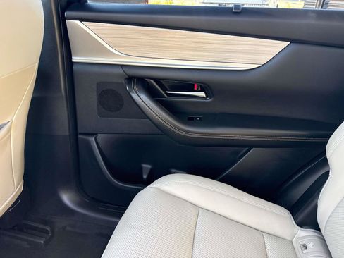 Used 2025 MAZDA CX-70 Plug-In Hybrid w/ Premium Pkg image 14