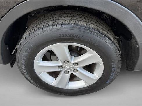 Used 2014 Toyota RAV4 XLE AWD/4WD image 9
