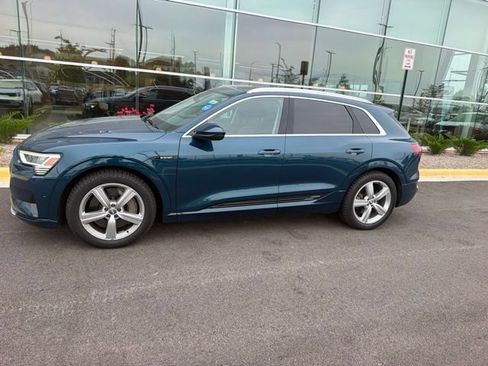 Used 2019 Audi e-tron Premium Plus AWD/4WD image 3