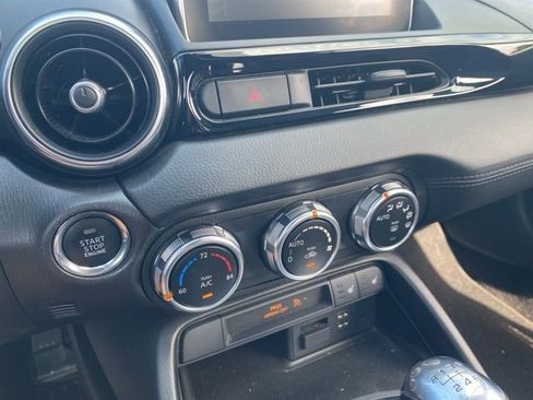 Used 2018 FIAT 124 Spider Lusso w/ Convenience Group image 36