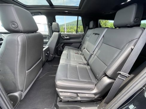 Used 2021 Chevrolet Tahoe Z71 w/ Z71 Signature Package image 39