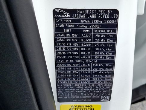 New 2024 Jaguar E-PACE R-Dynamic SE image 21