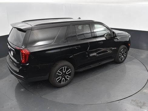 Used 2024 GMC Yukon AT4 w/ Technology Package AWD/4WD image 29