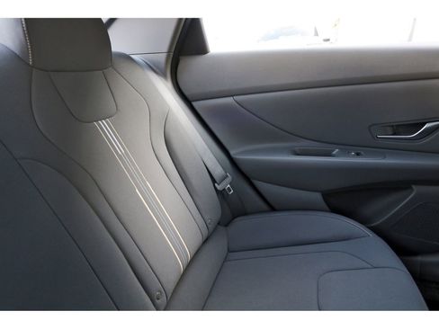 Used 2021 Hyundai Elantra SEL w/ Convenience Package image 14