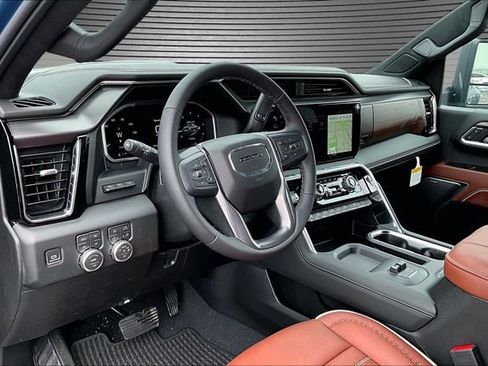New 2026 GMC Sierra 3500 Denali Ultimate AWD/4WD image 7