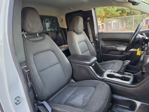 Used 2022 Chevrolet Colorado LT w/ Fleet Safety Package AWD/4WD image 11